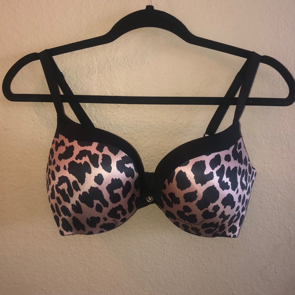 Victoria’s Secret Push Up Bra (NWOT)